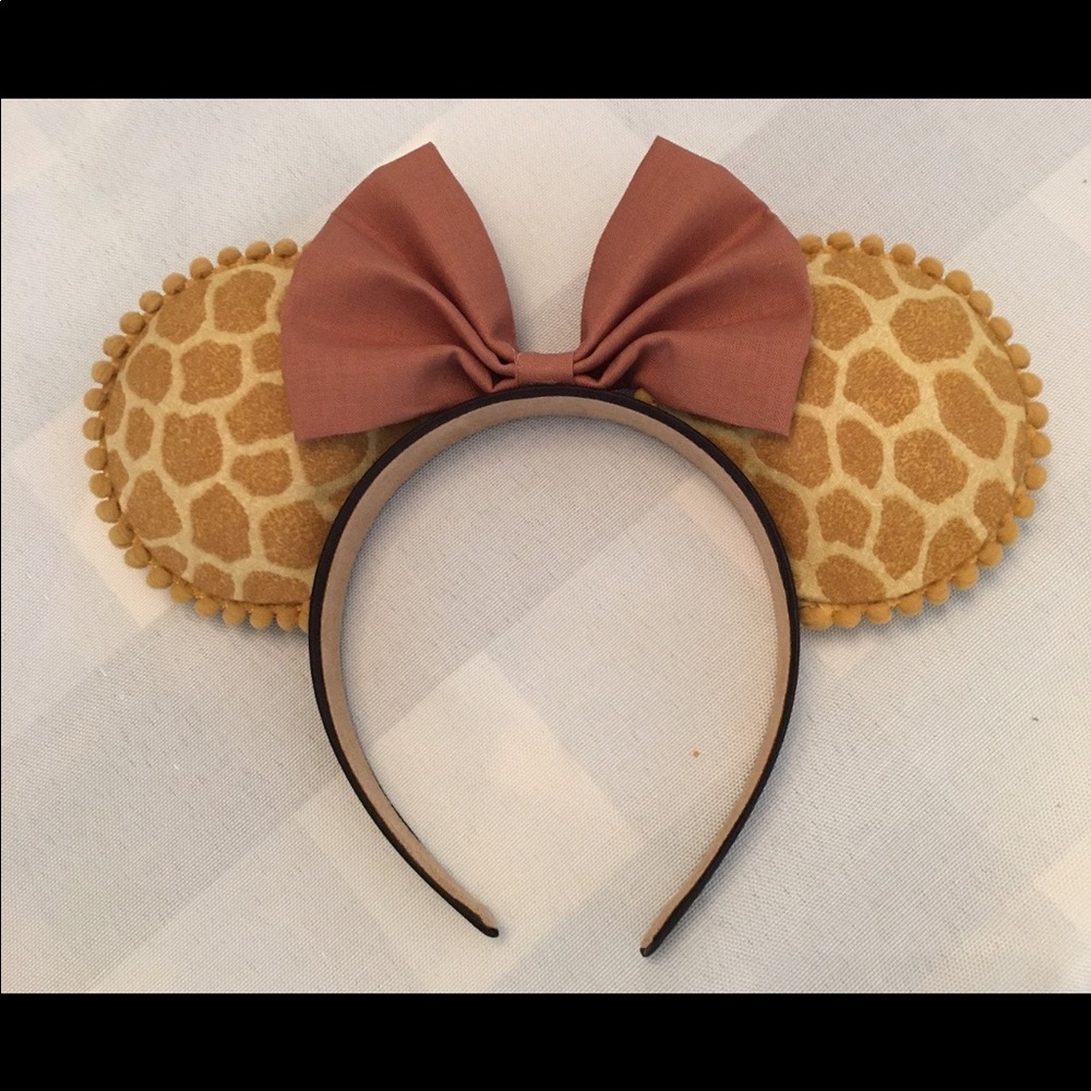 Giraffe Mouse Ears 🦒